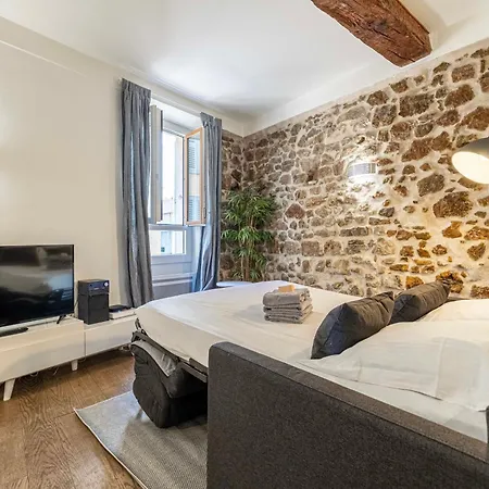 Apartament Charming 1-bedroom With Ac Close Palais Cannes