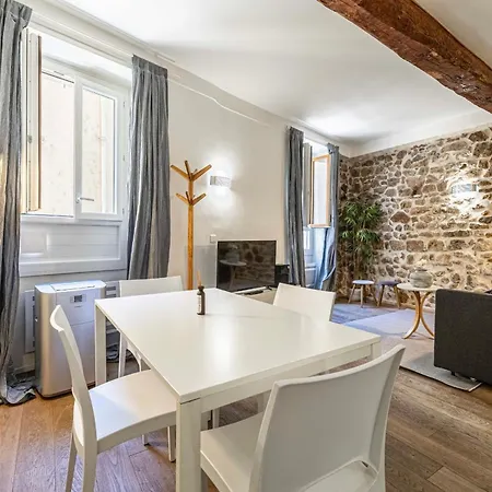 Charming 1-bedroom With Ac Close Palais 公寓